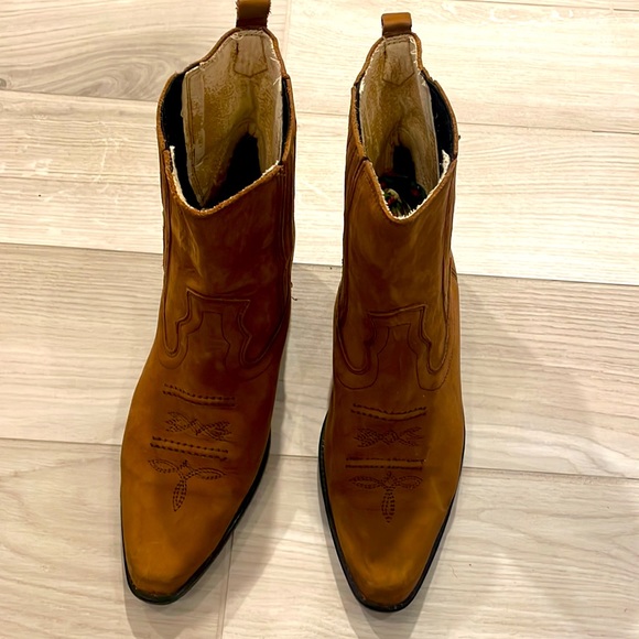 VINTAGE cowboy style leather ankle boots! - Picture 2 of 4